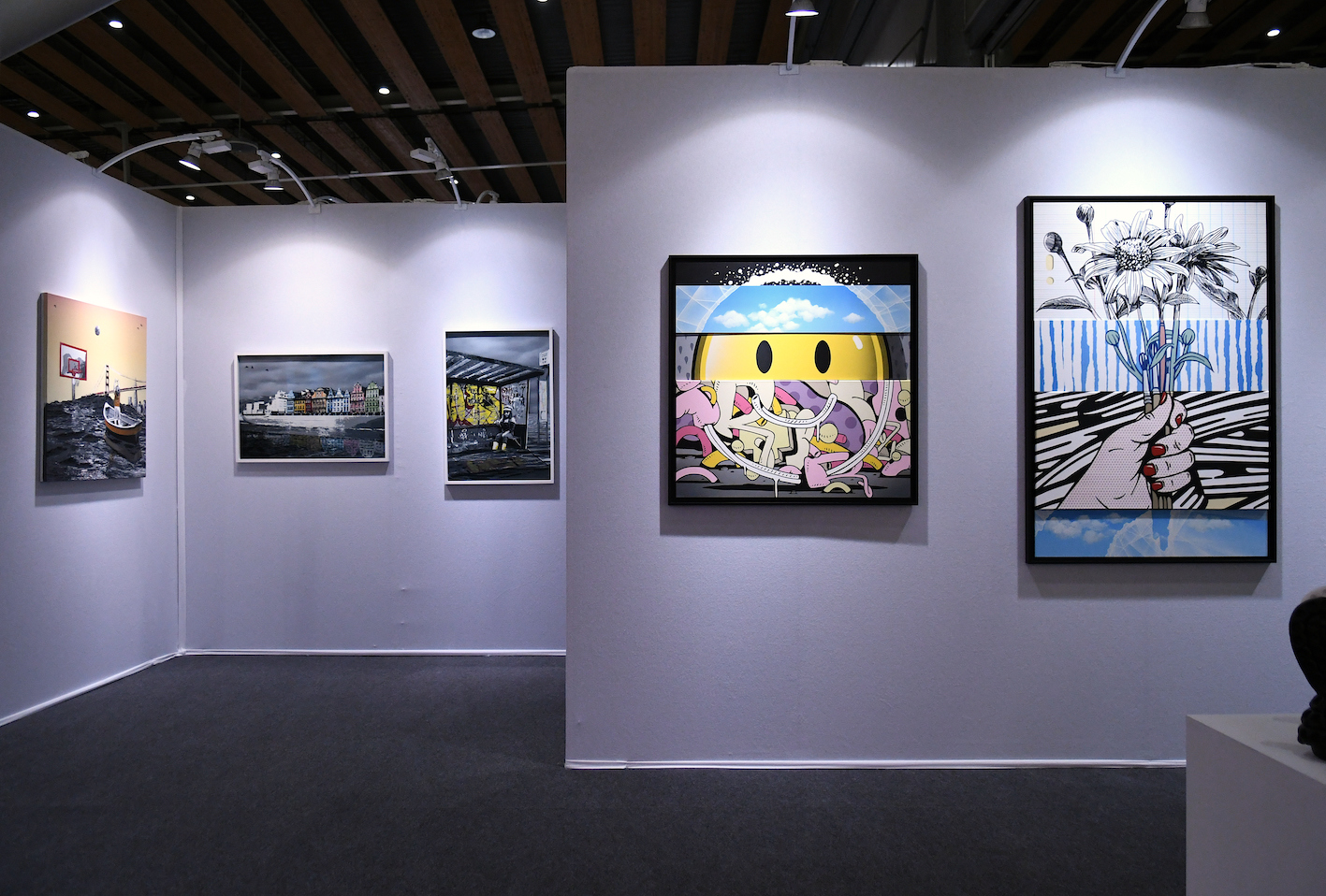 Exposition de street art de Kurar, présentant ses œuvres engagées et sa vision artistique unique.